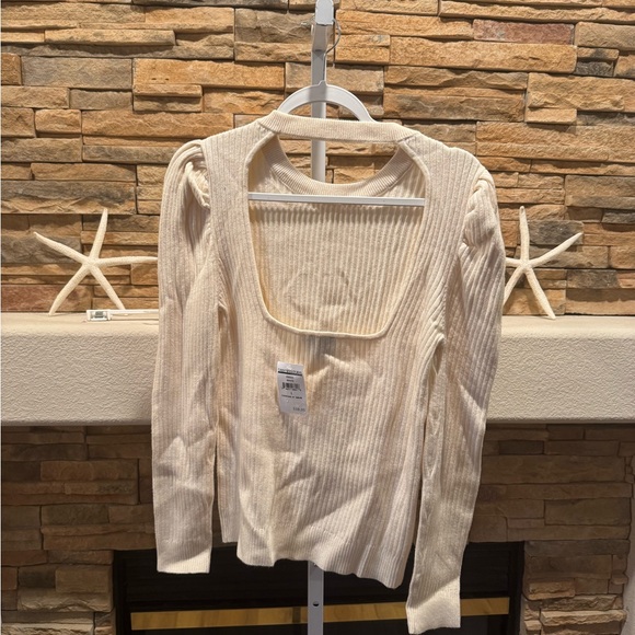 Elegant Cream Sweater for Women - Picture 2 of 6